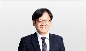 Photo of Managing Director Chun-Hsien Yeh